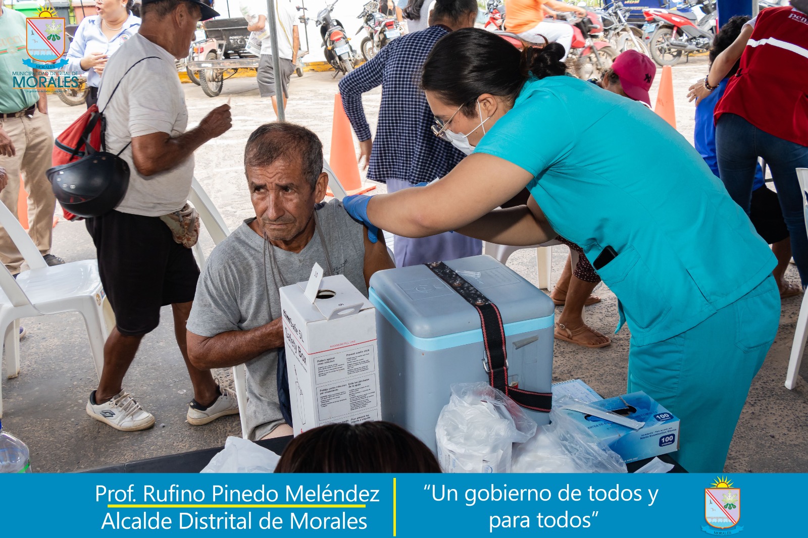 NeMAYORES DE 60 AÑOS SON VACUNADOS CONTRA EL CORONAVIRUS Y NEUMONÍA EN DISTRITO DE MORALES.  